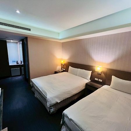 ปารีส บิสซิเนส โฮเทล Hotel เกาสง ภายนอก รูปภาพ