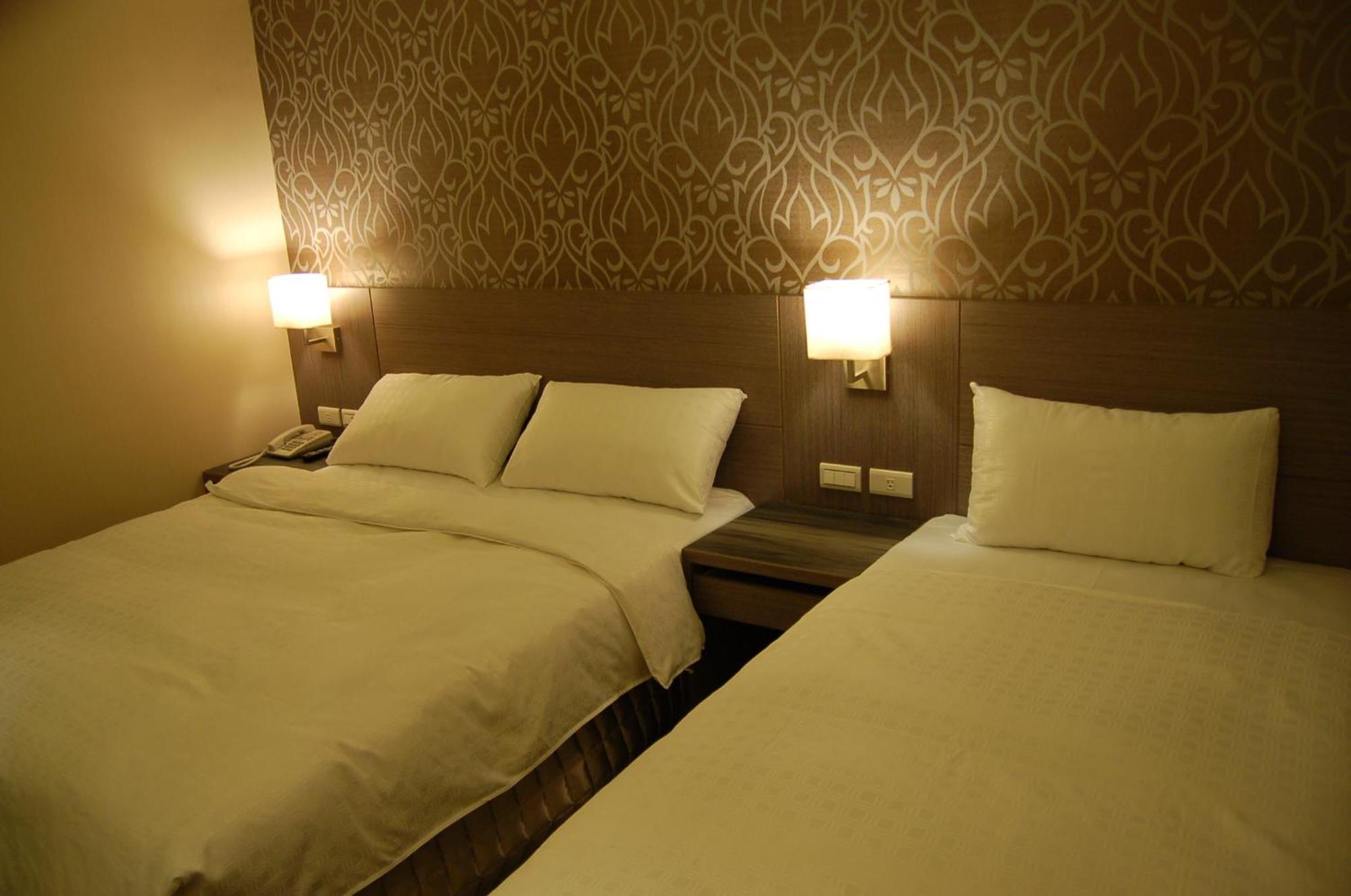 ปารีส บิสซิเนส โฮเทล Hotel เกาสง ภายนอก รูปภาพ
