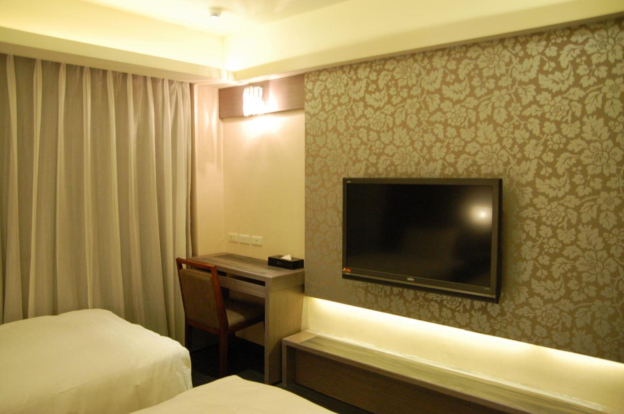 ปารีส บิสซิเนส โฮเทล Hotel เกาสง ภายนอก รูปภาพ