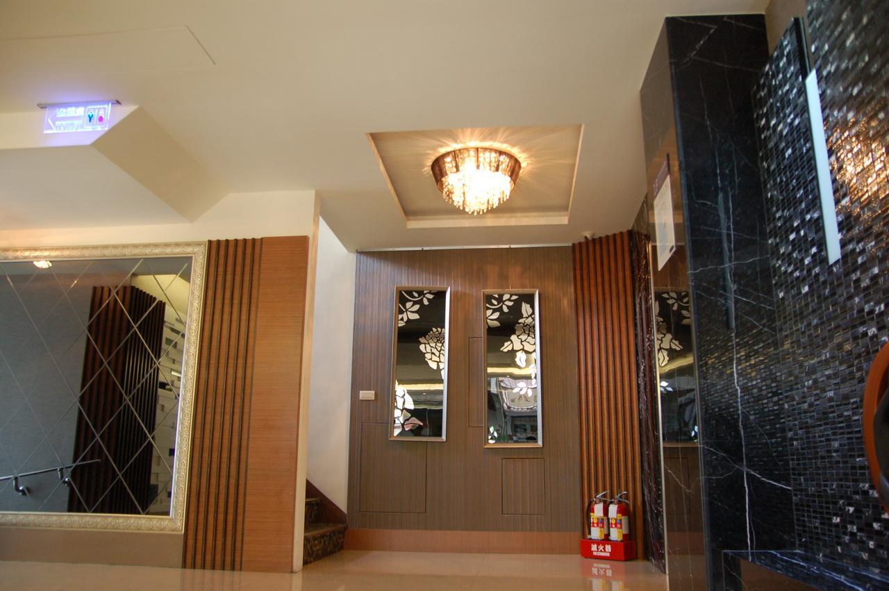 ปารีส บิสซิเนส โฮเทล Hotel เกาสง ภายนอก รูปภาพ